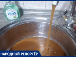 После суток без воды и с жижей из-под крана в селе на Ставрополье аварию устранили