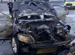 Мужчина пострадал при возгорании машины на Кулакова в Ставрополе