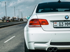 Ставропольские владельцы автомобилей из Армении оказались в безвыходной ситуации