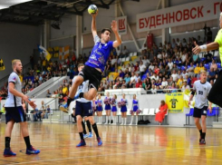 Ставропольские гандболисты уступили в первой игре «Кубка Лаврова»