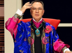 Модельер Вячеслав Зайцев впечатлил ставропольчан своими розовыми носками