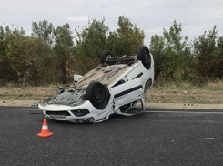 Два человека пострадали в жесткой аварии «Нексии» и «Ларгуса» в Ставрополе