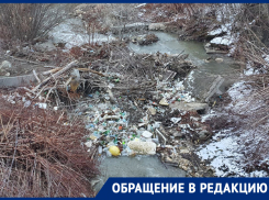 В Ставрополе у реки Ташла образовалась плотина из мусора