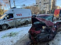 Развороченное авто и один пострадавший: что известно об аварии в центре Ставрополя