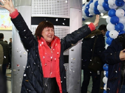 Грандиозное торжество устроили для вылетавшей в Москву пермячки в аэропорту Минвод