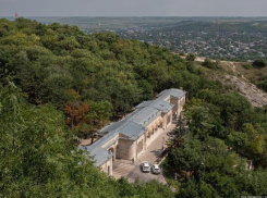 Блогер Илья Варламов переживает за сохранность источников в Пятигорске