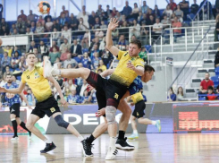 В Саратов — с новым штабом: гандболисты ставропольского «Виктора» отправились на выезд