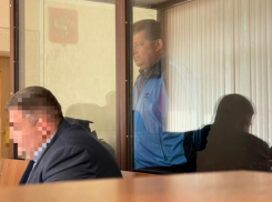 Суд любит троицу: замерло ли дело обвиняемого в полумиллиардном ущербе экс-главы Курского округа Калашникова?