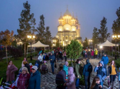 “ЮгСтройИнвест” вместе со ставропольцами отпраздновала открытие нового сквера при соборе Святого князя Владимира