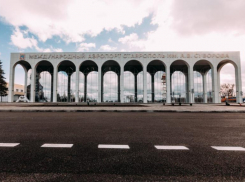 Аэропорт Ставрополя временно закрыли из-за совершившего посадку вертолета санавиации