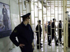 С травой в кармане приходил на работу сотрудник исправительной колонии на Ставрополье