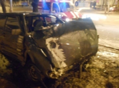 Водитель «Ауди» врезался в дерево и сбежал с места происшествия в Кисловодске