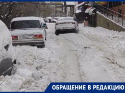 «Нам жить в снегу?»: ставропольчане вынуждены чистить дороги от осадков вместо коммунальщиков