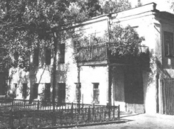 «Заезжий дом,  музыканты и общежитие»: история дома Флоринке в Ставрополе