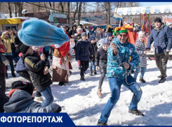 Прощай, зима! Как ставропольцы отметили Масленицу в парке Победы