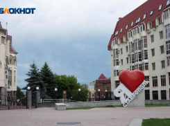 Бар в центре Ставрополя оштрафован на 100 тысяч рублей из-за найма экс-чиновницы  