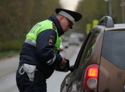 «Опять взятка»: в Ставрополе экс-сотрудник краевого ГИБДД пойдет под суд