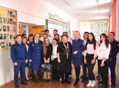 Следователи Ставрополя рассказали школьникам о трудоустройстве в органы
