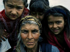 «Зачем над нами издеваться?»: племянник погибшей цыганки с коронавирусом рассказал о смерти тети