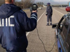 Автогонщиков на трассе «Кавказ» зафиксируют ручными радарами на Ставрополье