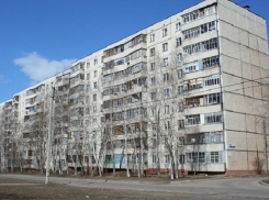 Стена рухнула в квартире многоэтажки Ставрополя