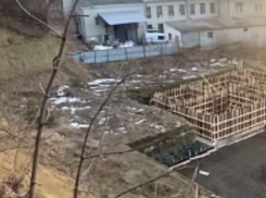 «Дом на костях»: на месте кладбища в Кисловодске мультимиллионер строит высотку с разрешения суда