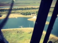 Захватыващие кадры полета над Сенгилеевским водохранилищем попали в сеть