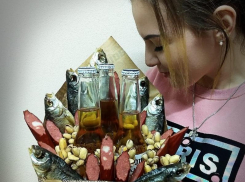 Съедобный «мужской» букет ко Дню защитника Отечества обойдется ставропольцам почти в 5 тысяч рублей