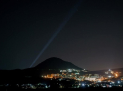 Мощнейший прожектор-тюльпан установлен в Железноводске