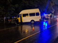 В больницах Кавминвод остаются 14 пострадавших в аварии с маршруткой