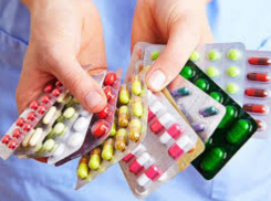 Прокуратура выявила просроченные лекарства в аптечках 12 школ Ставрополья