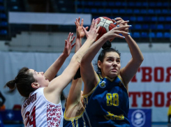 Грустный дебют: баскетболистки «Ставропольчанки» в первой домашней игре уступили соперницам из Омска