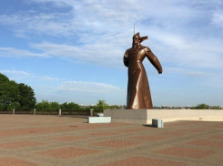 «Никаких больше вечеринок»: ставрополец станцевал на улицах безлюдного города 