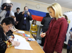  «Я уже проголосовала, а вы?»: вице-спикер Госдумы Ольга Тимофеева прилетела в Ставрополь проголосовать дома