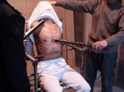 В пытках током подозревают замначальника Центра по борьбе с экстремизмом главка полиции по СКФО