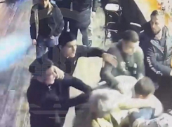 За драку в баре Невинномысска и избиение участника СВО дебошира приговорили к 2 годам колонии