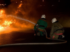 Крупный пожар на пятигорском рынке «Грис» попал на видео