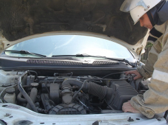 Элитная иномарка и отечественная «легковушка» столкнулись в жестком ДТП на ставропольской трассе