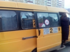 «Маршрутка ездила с дымом из-под капота и жутким запахом гари в салоне», - житель Ставрополя 