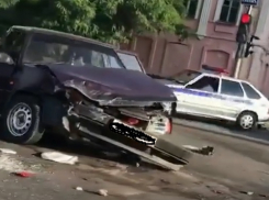 Полный арбузов автомобиль попал в аварию в Ставрополе