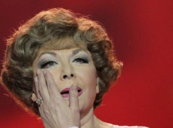 Эдита Пьеха рассказала, как в Кисловодске её пытался изнасиловать карачаевец на лошади
