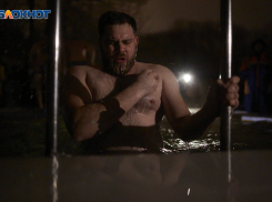 Язычники, а не православные: почему купания в проруби имеют мало общего с церковью?