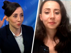 Женщина, похожая на замглавы Пятигорска, преподает женщинам «искусство ублажения»