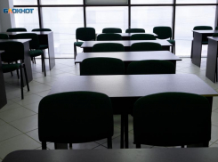 Из-за коммунальной аварии с водой школы КМВ массово уходят на дистанционку