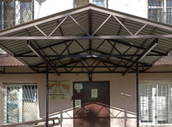 «Изъяли все документы»: в спортшколе Пятигорска прокомментировали трагедию с гибелью троих юных велосипедистов в ДТП