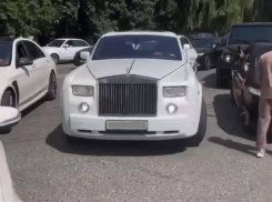 «Вау, кабриолет, Rolls Royce»: люксовый авто из Ставрополья засветился на свадьбе в Чечне