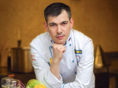 Талантливый шеф-повар из жюри «Адской кухни» работает в кафе Кисловодска