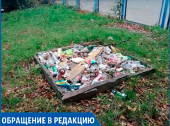«Свалка на детской площадке», - жительница Ставрополя об ужасе во дворе дома
