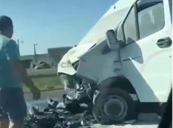 Мужчина погиб в страшном ДТП «маршрутки» и «Гранты» на Ставрополье 