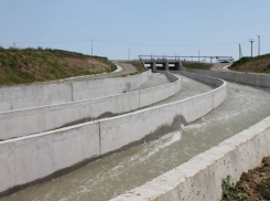 Бесхозный водосброс грозит обрушением в Ставропольском крае